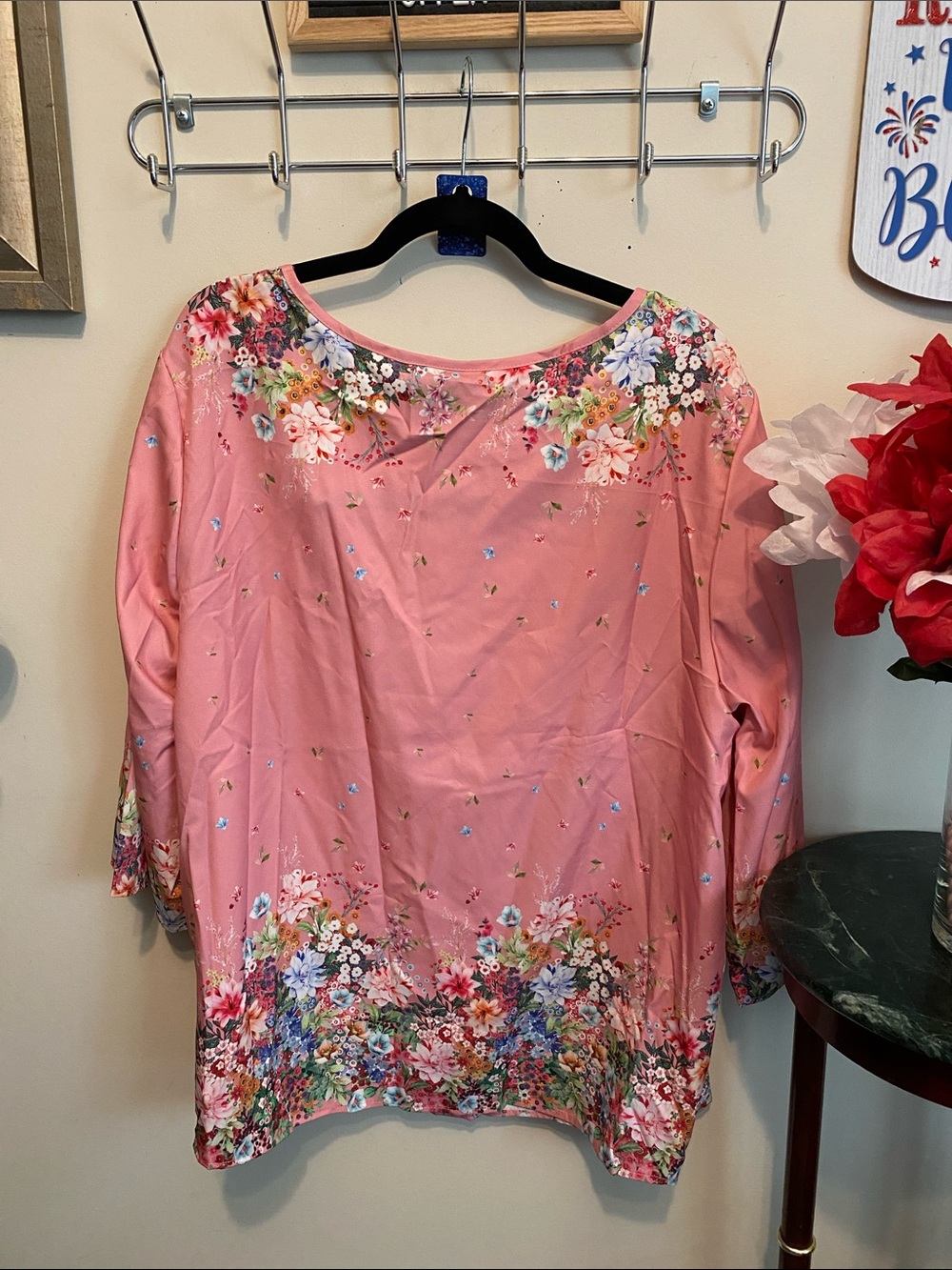 New in Package Emery Rose Pink Floral Border Print Blouse Sz 4XL Runs Small - Picture 2 of 3